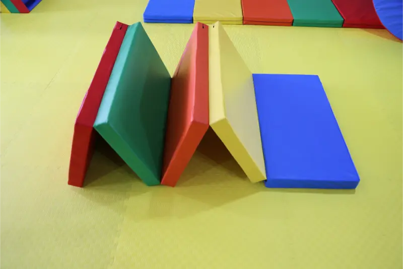 XOT XIN OUTAI Njlentrehake R&D Produk, Nyedhiyakake Solusi Peralatan Lembut sing Disesuaiake kanggo Institusi Olahraga Anak Global